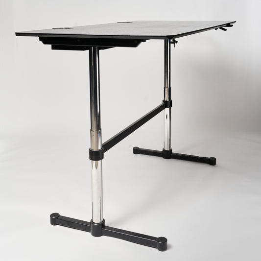 Höhenverstellbarer USM Kitos M Plus Tisch
