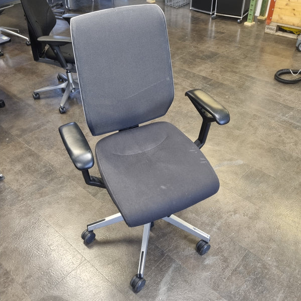 Bürostuhl Giroflex 68