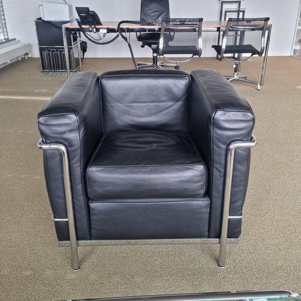 Fauteuil Cassina Le Corbusier LC2 1 place cuir