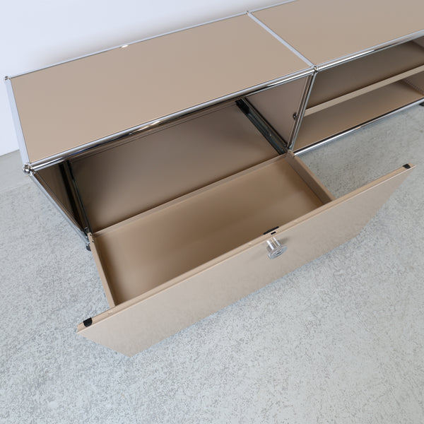 USM Lowboard #3778