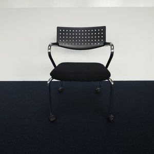 Chaise Visaroll de Vitra avec assise noire