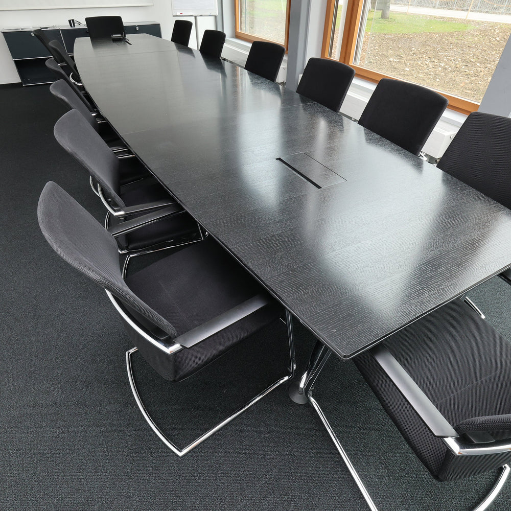 Sitzungszimmertisch Wilkhahn (520cm) inkl. 14 Vitra Stühle
