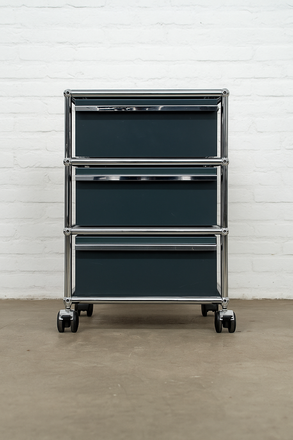 USM Haller Korpus A6/A6/A6 in Anthrazitgrau