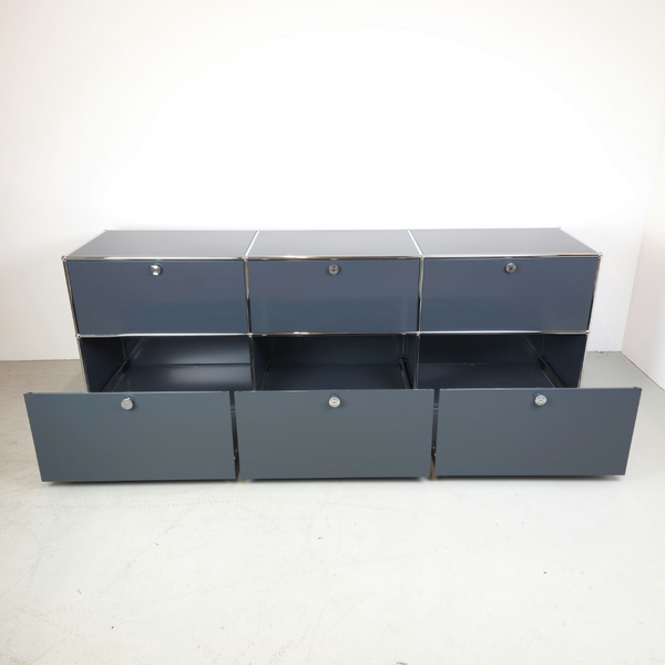 USM Sideboard mit 2 Ausziehtablaren