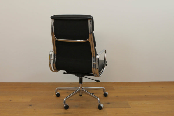 Soft Pad Chair EA 219