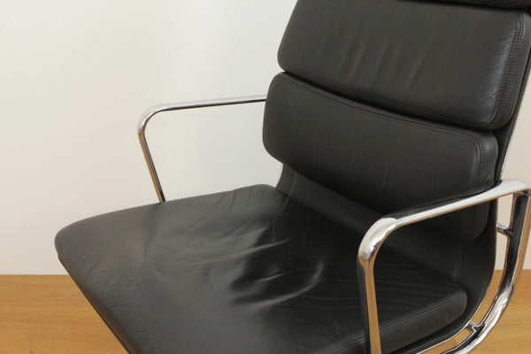 Soft Pad Chair EA 219