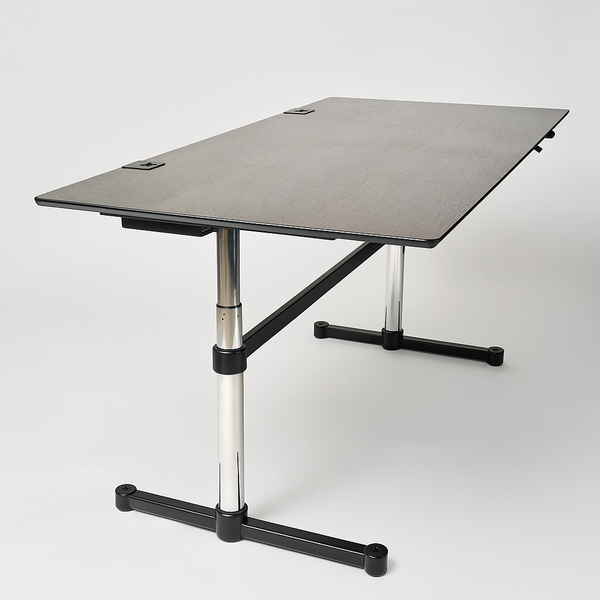 Höhenverstellbarer USM Kitos M Plus Tisch