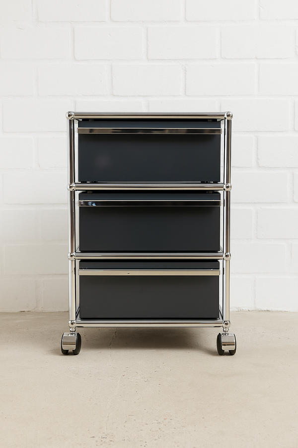 USM Haller Korpus A6/A6/A6 in Anthrazitgrau