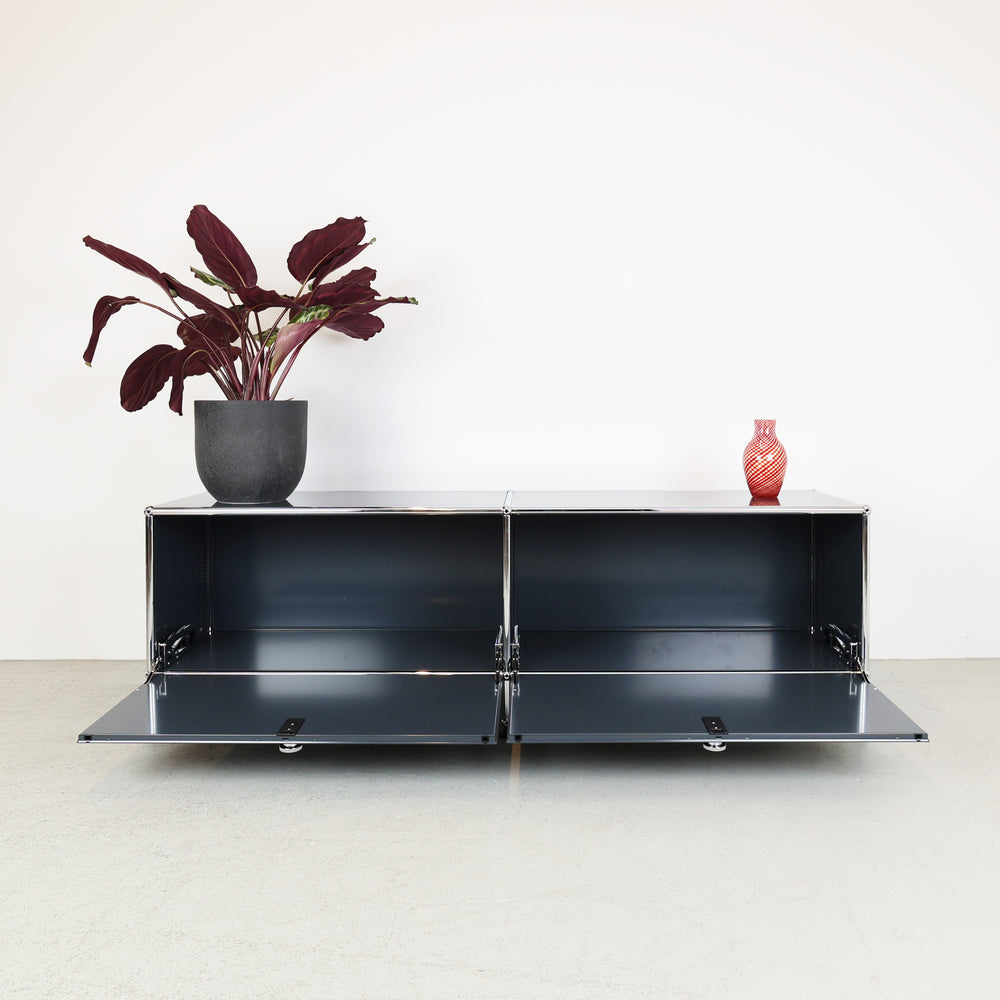 USM Haller Lowboard #1105 auf Füsschen