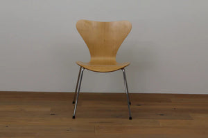 Arne Jacobsen Serie 7 Stuhl