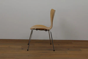 Arne Jacobsen Serie 7 Stuhl