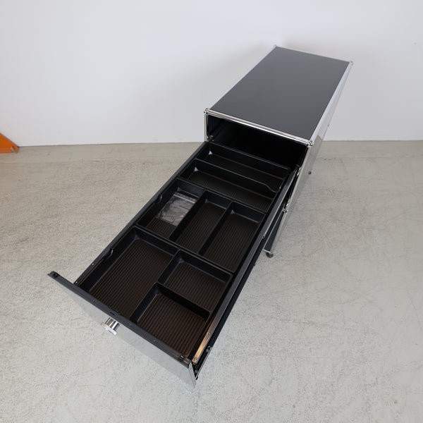USM Haller Aktenregal Anthrazitgrau 1x2