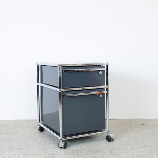 USM Haller Korpus Anthrazitgrau A6/A4