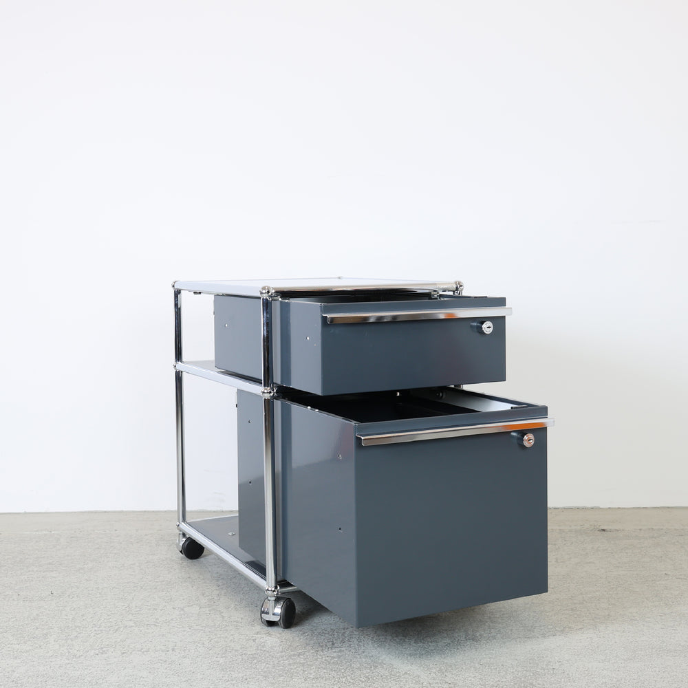 USM Haller Korpus Anthrazitgrau A6/A4