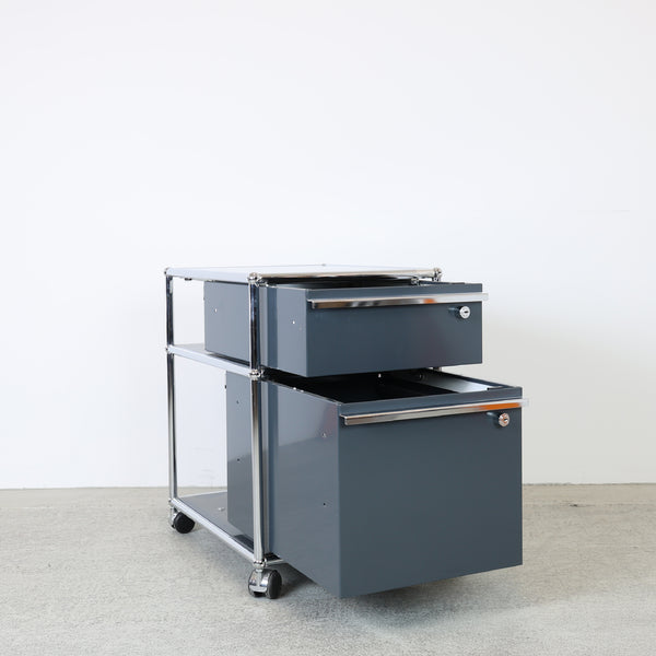 USM Haller Korpus Anthrazitgrau A6/A4