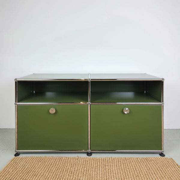 USM Sideboard 2x2 mit Auszieh- und Zwischentablar