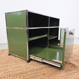 USM Sideboard 2x2 mit Auszieh- und Zwischentablar