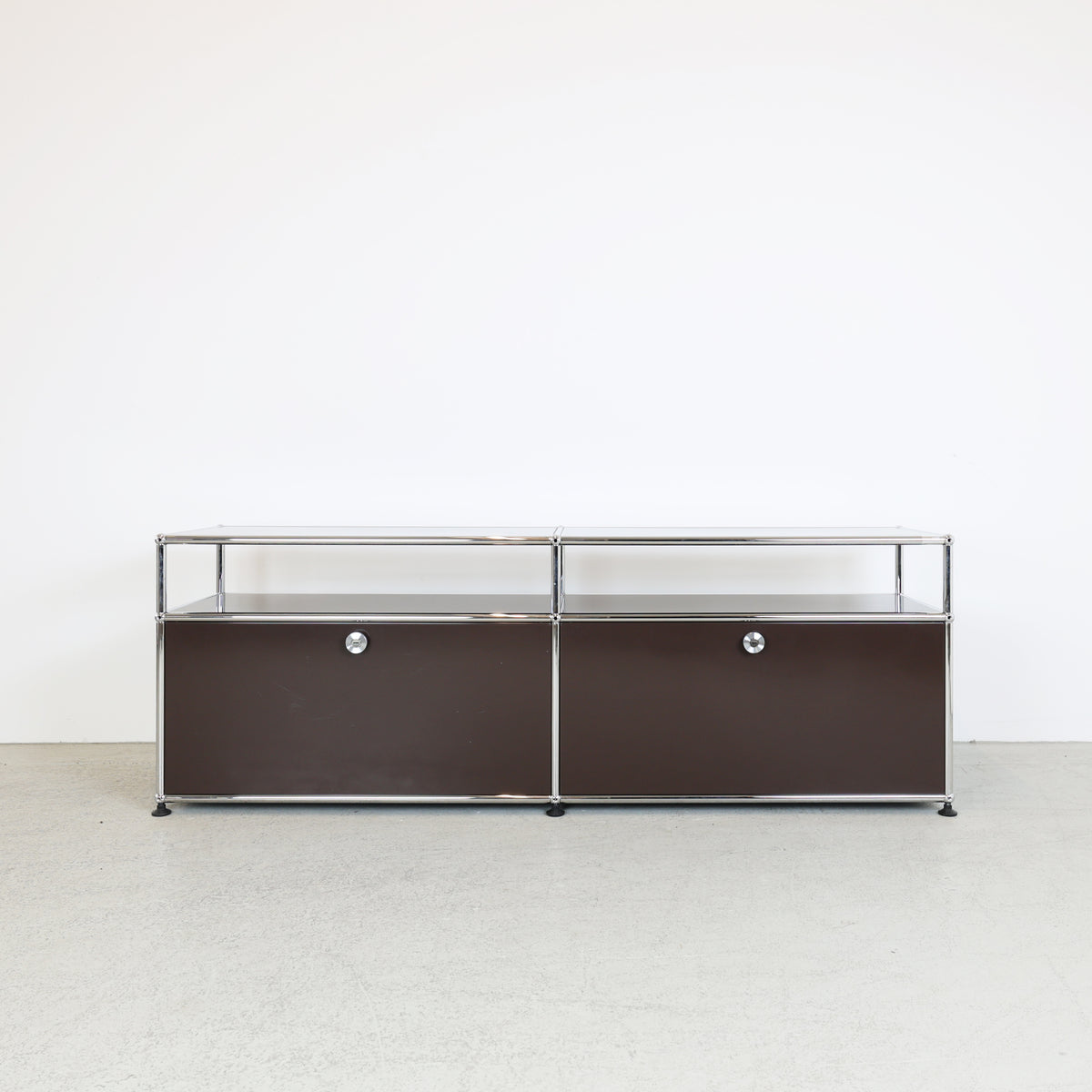 USM Haller Regal Braun