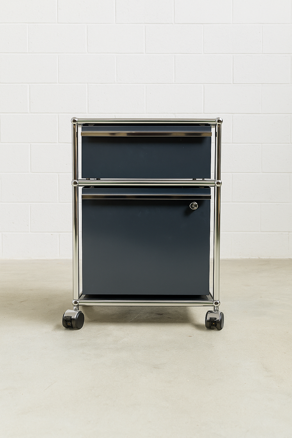 USM Haller Korpus A6/A4 in Anthrazitgrau