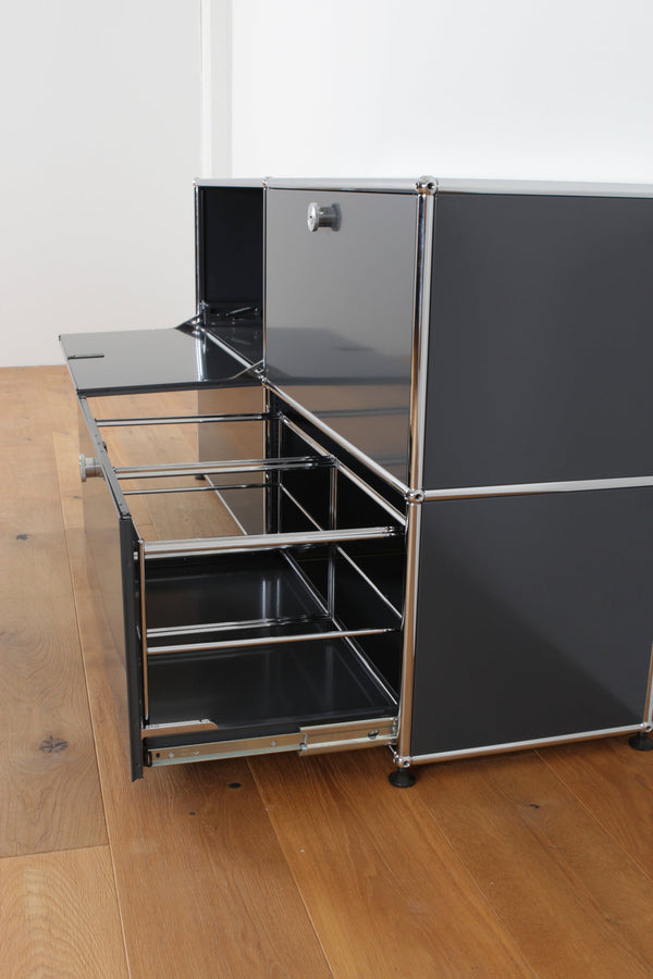 USM Haller Sideboard 2x2 mit Auszieh- und Klapptüren #1001