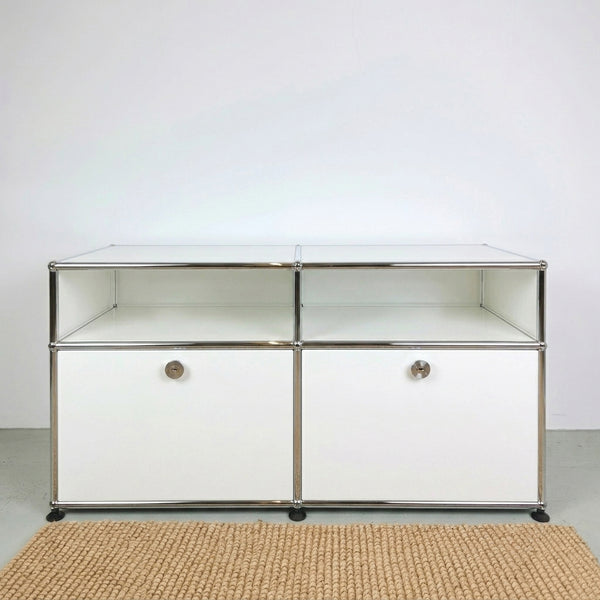 USM Sideboard 2x2 mit Auszieh- und Zwischentablar