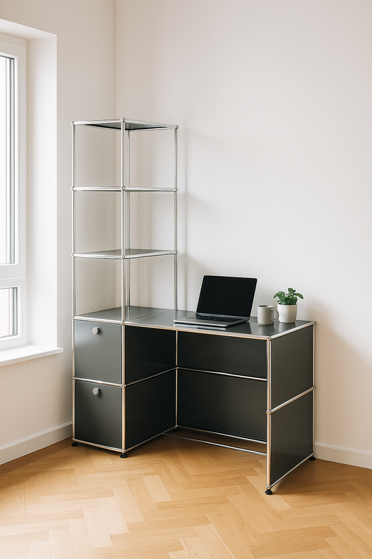 USM Haller Schreibtisch und Regal in Anthrazitgrau